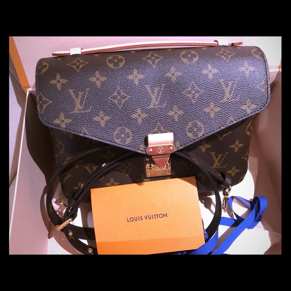 *SOLD* BRAND NEW Louis Vuitton Pochette Metis